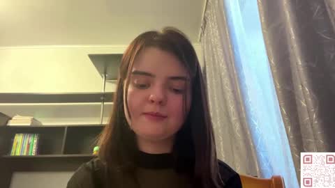 Esma online show from 05/13/26, 09:28