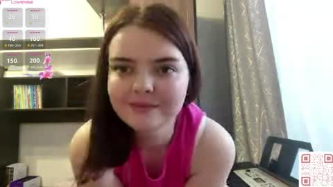 Esma online show from 05/24/26, 08:19