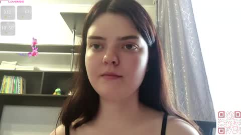 Esma online show from 06/17/26, 06:27