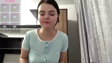 Esma online show from 07/25/26, 07:55