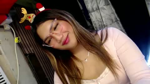 Snapshot of louheart chatting on 12/29/24, 12:30 Sweet online show from 12/29/24, 12:30