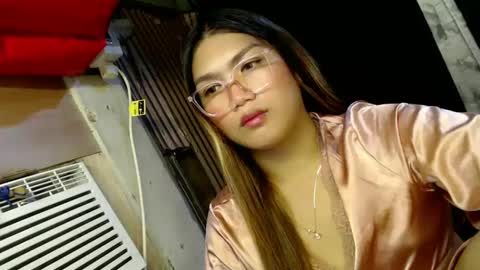 Snapshot of louheart chatting on 01/03/25, 11:57 Sweet online show from 01/03/25, 11:57