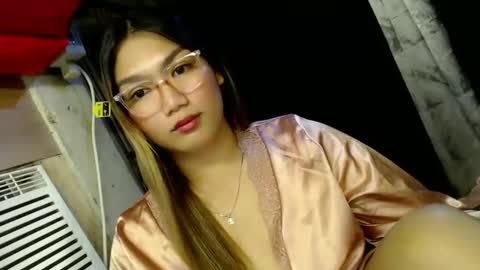 Snapshot of louheart chatting on 01/03/25, 03:01 Sweet online show from 01/03/25, 03:01