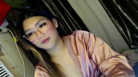 Snapshot of louheart chatting on 02/24/25, 06:26 Sweet online show from 02/24/25, 06:26