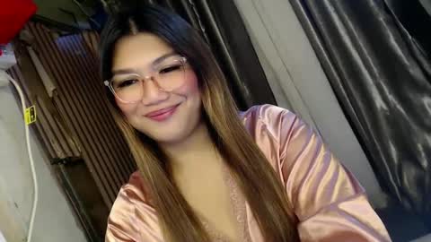 Snapshot of louheart chatting on 03/03/25, 06:55 Sweet online show from 03/03/25, 06:55