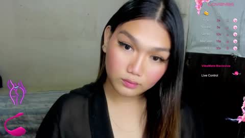 Snapshot of louheart chatting on 10/02/25, 06:48 Sweet online show from 10/02/25, 06:48