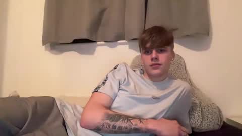 Snapshot of louie711109 chatting on 02/25/25, 10:18 Louie online show from 02/25/25, 10:18