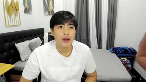 Snapshot of louie_cute_asian chatting on 02/01/26, 05:00 Kylie online show from 02/01/26, 05:00