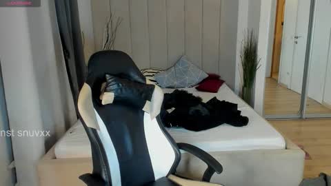 Snapshot of louie_evans chatting on 09/27/25, 03:39 louie_evans online show from 09/27/25, 03:39