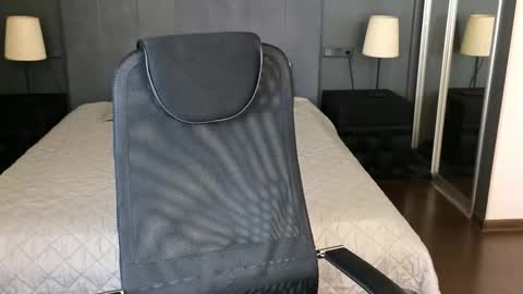 Snapshot of louie_evans chatting on 10/28/25, 08:55 louie_evans online show from 10/28/25, 08:55