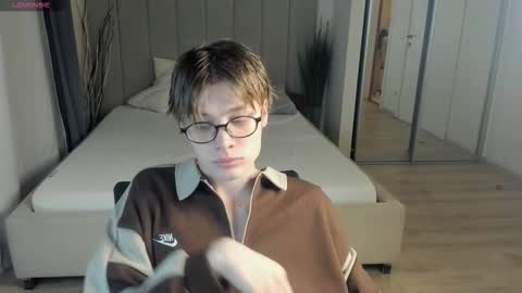 Snapshot of louie_evans chatting on 11/11/25, 03:56 louie_evans online show from 11/11/25, 03:56