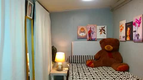 Snapshot of louie_sexy chatting on 01/30/25, 10:19 Cathy online show from 01/30/25, 10:19