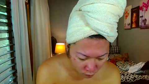 Snapshot of louie_sexy chatting on 02/01/25, 03:41 Cathy online show from 02/01/25, 03:41