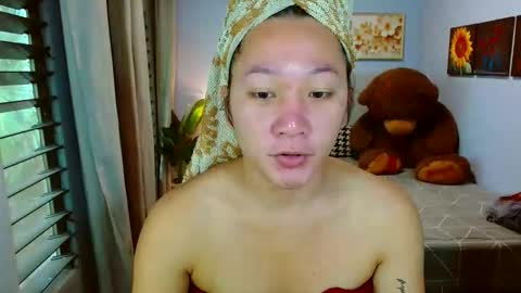 Snapshot of louie_sexy chatting on 09/11/25, 03:28 Cathy online show from 09/11/25, 03:28