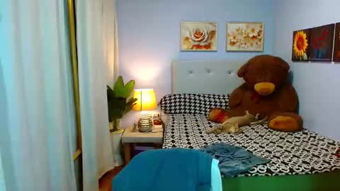 Snapshot of louie_sexy chatting on 11/03/25, 08:37 Cathy online show from 11/03/25, 08:37