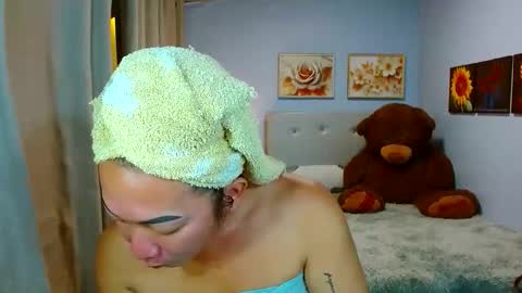 Snapshot of louie_sexy chatting on 11/12/25, 07:53 Cathy online show from 11/12/25, 07:53