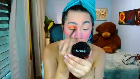 Snapshot of louie_sexy chatting on 11/26/25, 06:58 Cathy online show from 11/26/25, 06:58