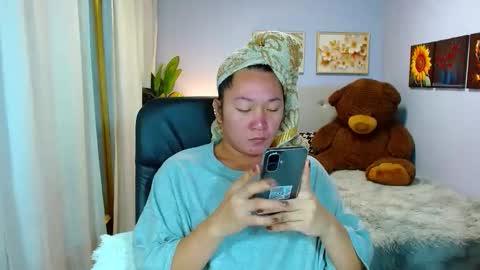 Snapshot of louie_sexy chatting on 12/05/25, 07:50 Cathy online show from 12/05/25, 07:50