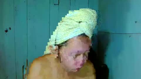 Snapshot of louie_sexy chatting on 05/25/26, 09:26 Cathy online show from 05/25/26, 09:26