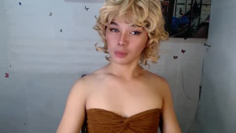 Snapshot of louilalicious chatting on 02/12/25, 11:40 louilalicious online show from 02/12/25, 11:40