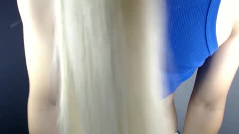 Snapshot of louilalicious chatting on 03/06/25, 11:42 louilalicious online show from 03/06/25, 11:42