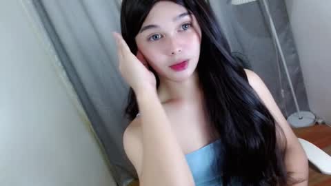 Snapshot of louilalicious chatting on 10/29/25, 05:31 louilalicious online show from 10/29/25, 05:31