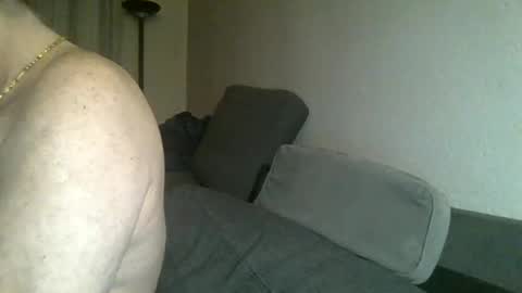 louis_chokdee online show from 12/19/24, 05:08