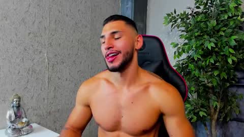 Louis online show from 09/29/25, 10:47