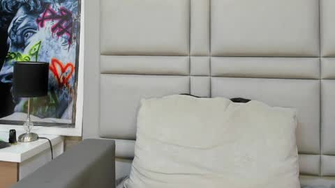 Louis online show from 04/04/26, 01:48