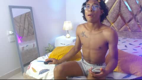 Snapshot of louis_hardstar chatting on 12/07/24, 01:58 Louis Valdz online show from 12/07/24, 01:58