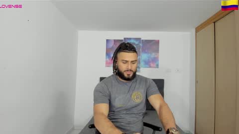 louis_marley_ online show from 12/19/24, 12:34