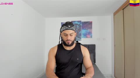 louis_marley_ online show from 12/23/24, 06:48