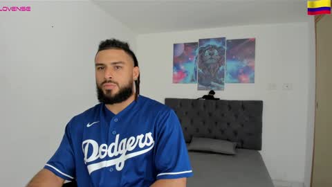 louis_marley_ online show from 12/29/24, 05:44