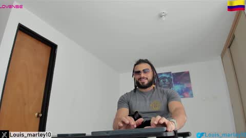 louis_marley_ online show from 03/07/25, 07:27