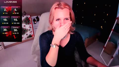 Snapshot of louisa_bay chatting on 01/09/25, 11:58 Louisa online show from 01/09/25, 11:58