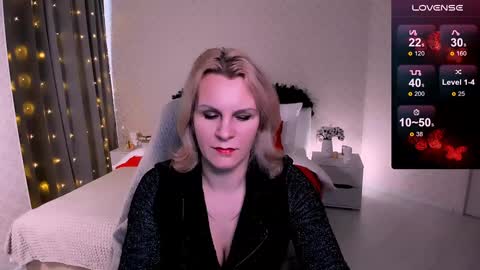 Snapshot of louisa_bay chatting on 01/16/25, 11:26 Louisa online show from 01/16/25, 11:26