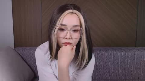 Kim online show from 05/26/26, 07:54