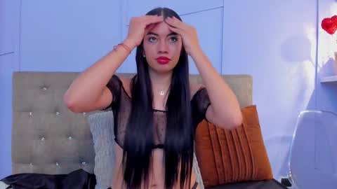 Snapshot of lourenfox chatting on 10/18/25, 11:44 Louren Fox online show from 10/18/25, 11:44