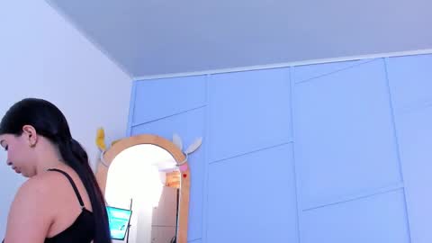 Louren Fox online show from 10/29/25, 11:45