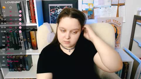 Mia  online show from 02/23/26, 06:05