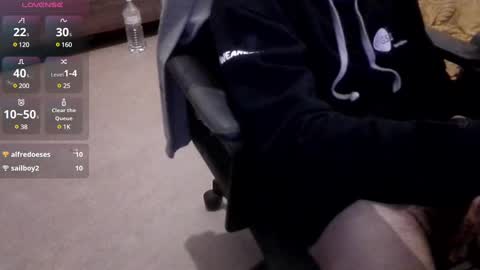 Snapshot of lovbo8 chatting on 02/04/25, 08:28 lovbo8 online show from 02/04/25, 08:28