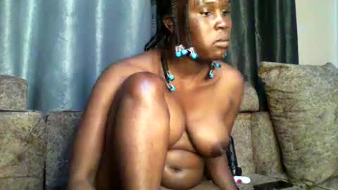Snapshot of love1378 chatting on 02/12/25, 11:40 Cynthia. A online show from 02/12/25, 11:40