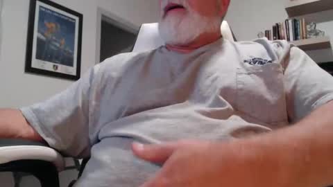 love2c2c2 online show from 02/16/26, 12:07