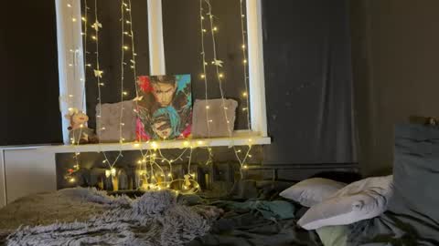 Mary and Tom online show from 04/11/26, 07:45