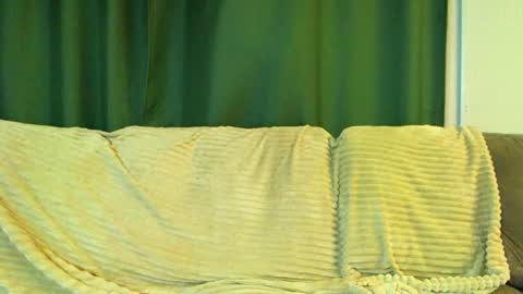 Snapshot of love_attation chatting on 11/18/25, 01:33 Cute face online show from 11/18/25, 01:33