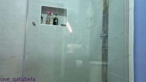 Snapshot of love_gatubela chatting on 06/18/26, 09:41 Nina online show from 06/18/26, 09:41