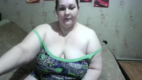 Snapshot of love_milanna chatting on 12/19/24, 04:34 Milana online show from 12/19/24, 04:34