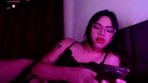 Snapshot of love_seren chatting on 10/02/25, 12:23 Seren online show from 10/02/25, 12:23