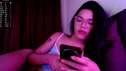 Snapshot of love_seren chatting on 10/17/25, 11:46 Seren online show from 10/17/25, 11:46