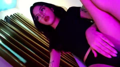 Seren online show from 11/18/25, 07:13